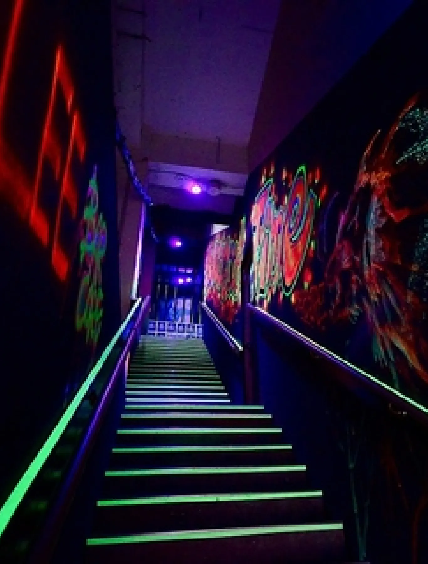 廃墟BAR CORE