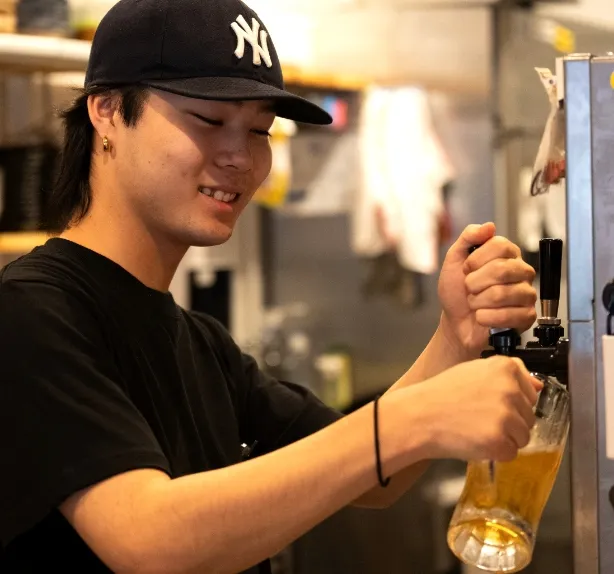 株式会社一直線 STAFF